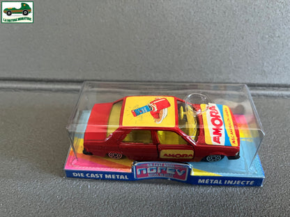 Ancienne Voiture Miniature Peugeot 305 Amora Norev au 1/43