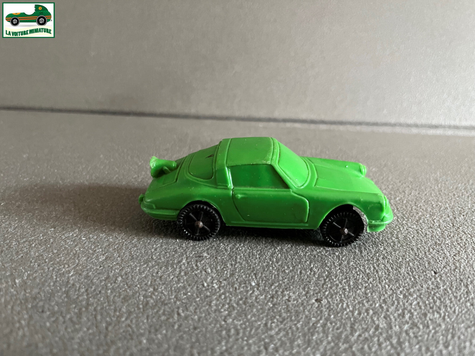 Voiture Miniature Ancien Porsche Vinyl Line Plastique Gomme 1/43 idem Tomte