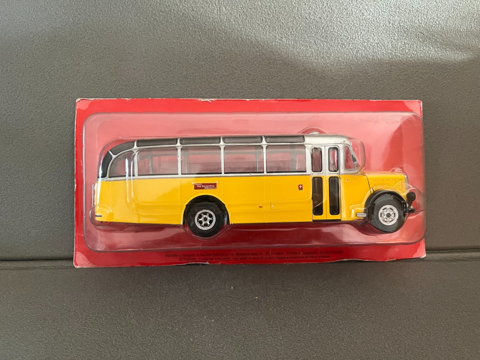 Voiture miniature Saurer L4C Autocar Autobus Bus Hachette 1/43