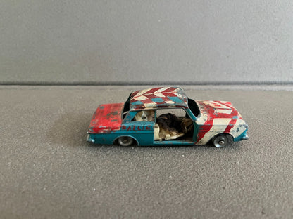 Ancienne Miniature Voiture Ford Taunus 12M Dinky Toys Meccano France Epave