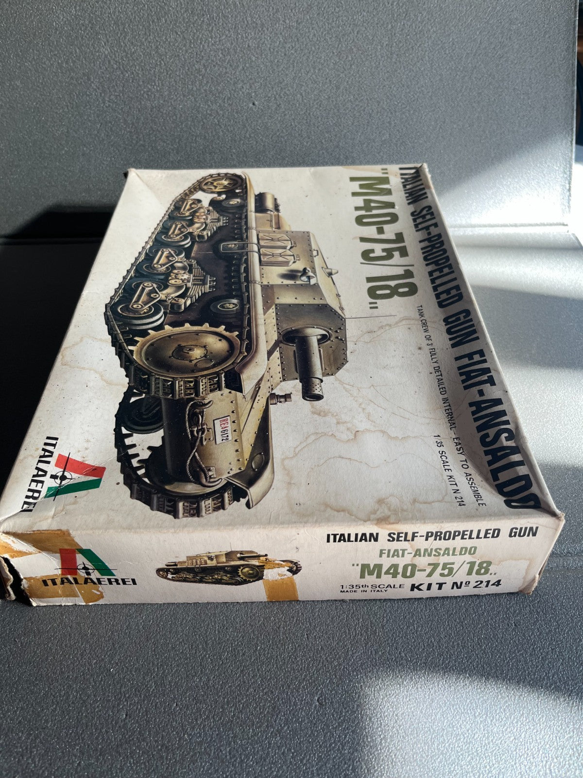 Maquette Militaire Blindé Figurine Soldat French Armored Carrier UE Tamiya 1/35