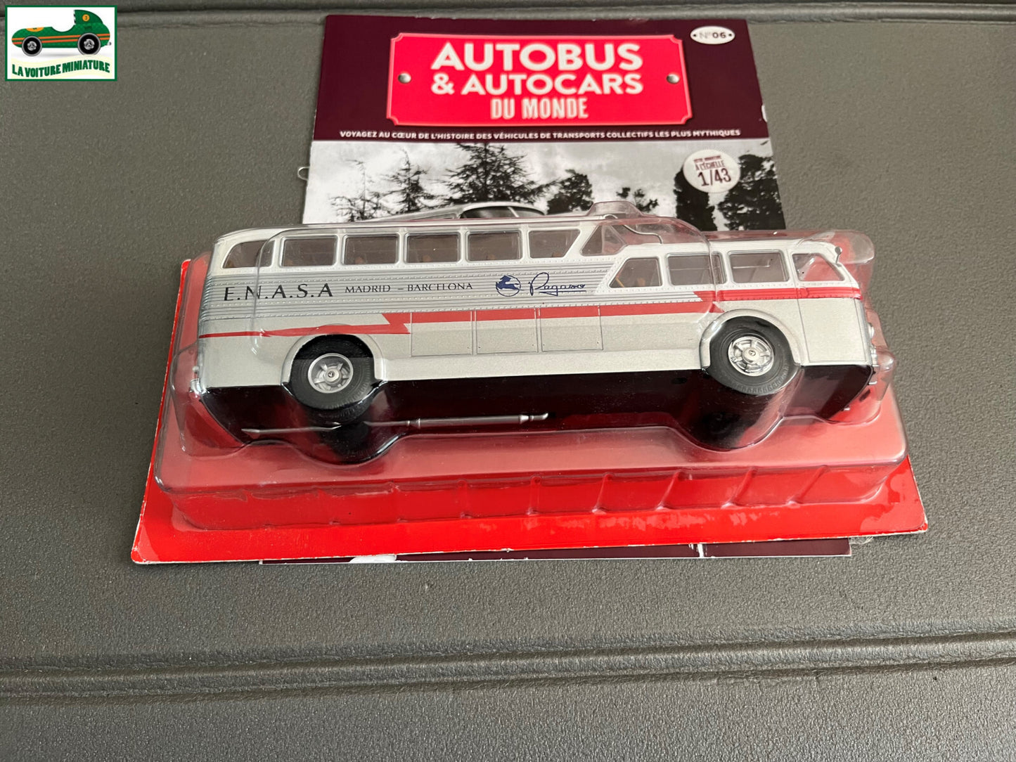 Voiture miniature Pegaso Z-403 Monocasco 1951 1/43 Autobus Autocars du Monde