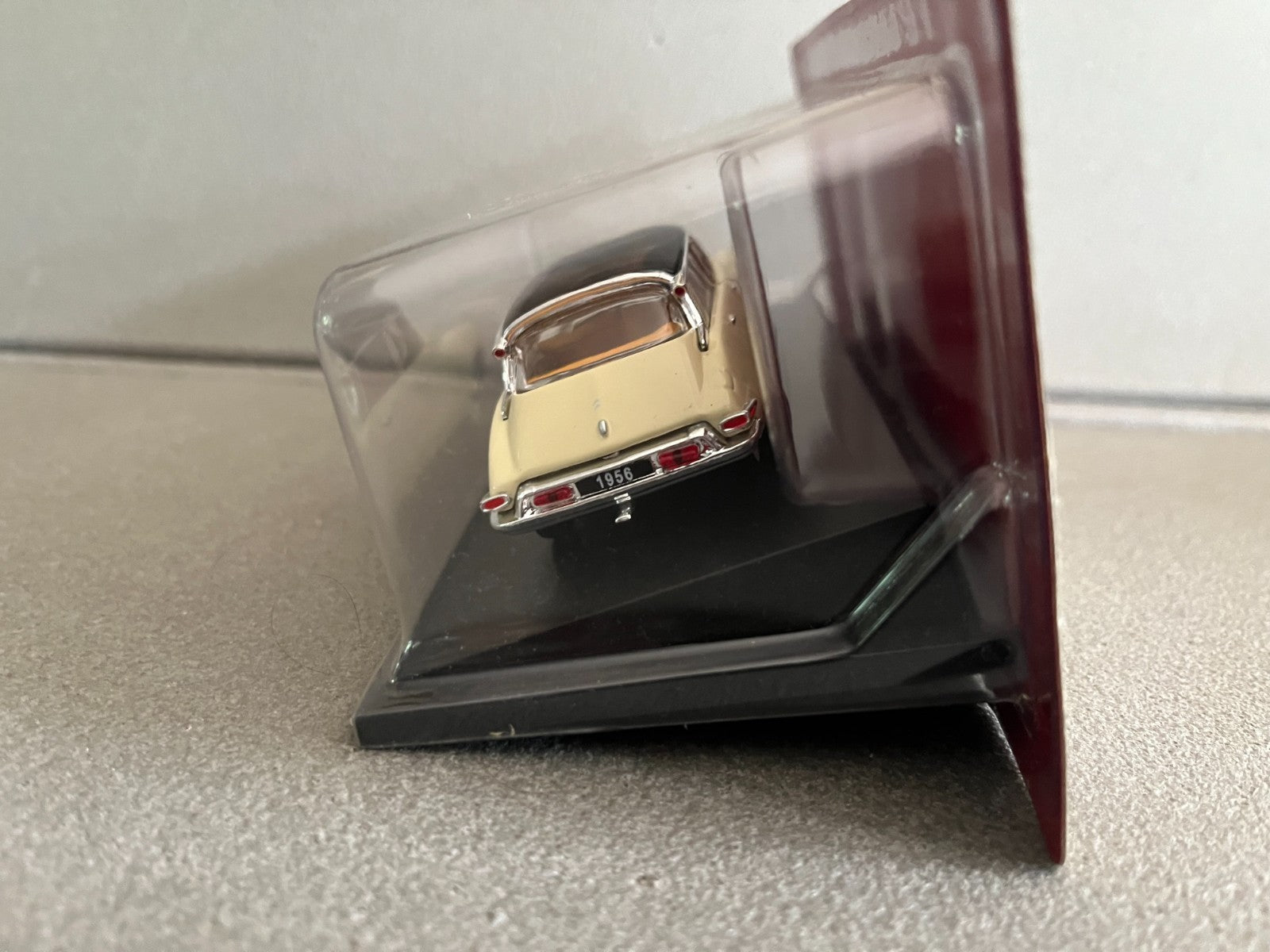 Voiture Miniature Citroen DS 19 1956 au 1/43