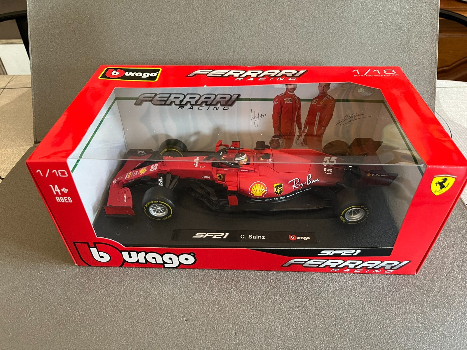Voiture miniature Ferrari SF 21 Sainz Formule 1 Burago au 1/18