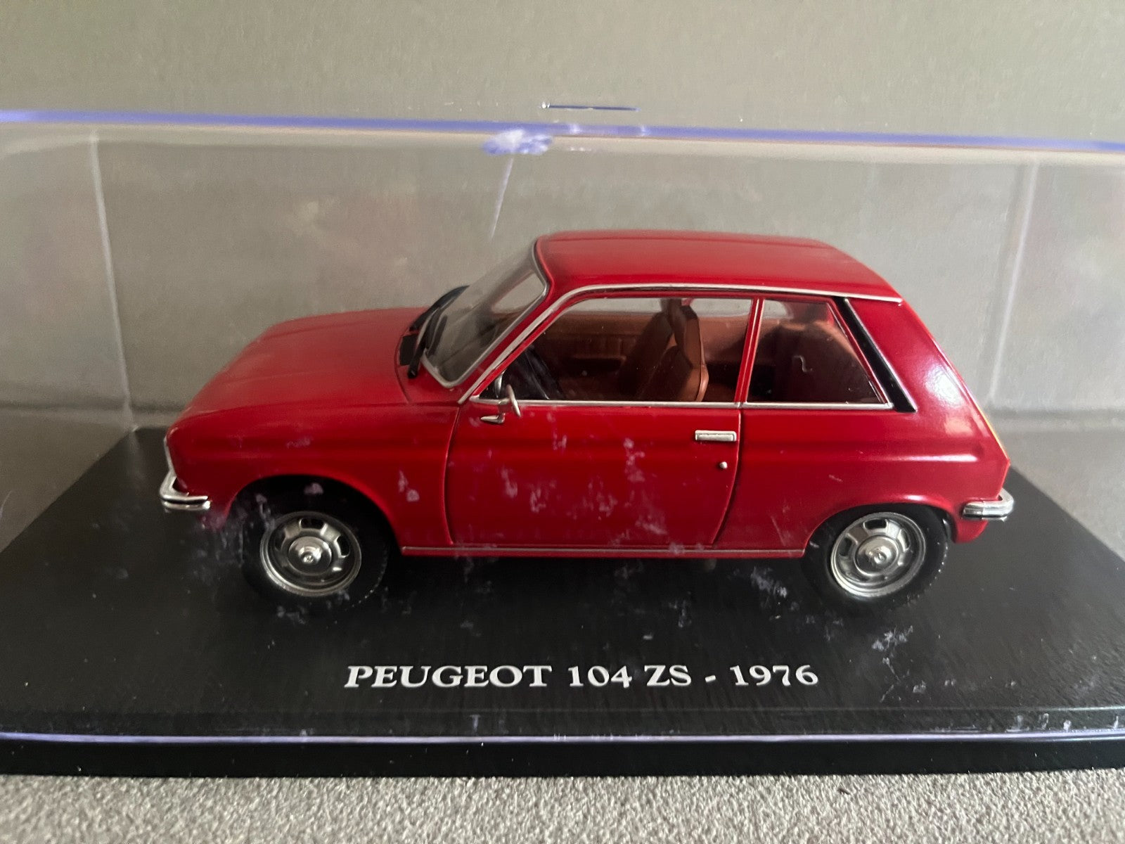 Voiture miniature Peugeot 104 ZS 1976 au 1/24