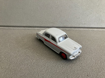 Ancienne Voiture Miniature Austin A105 176 England Meccano Dinky Toys 1/43