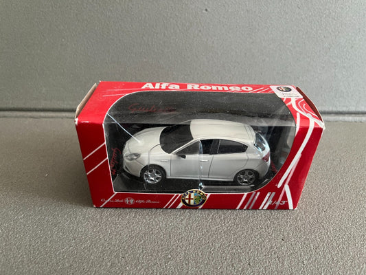 Voiture Miniature Alfa Romeo Giulietta Norev au 1/43