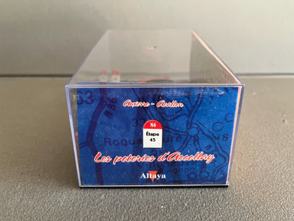 Voiture Miniature Panhard PL 17 Etape 45 La Route Bleue RN7 1/43