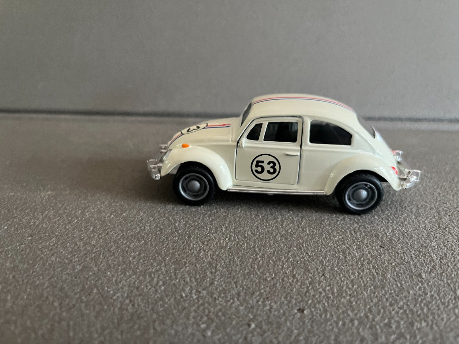 Voiture Miniature Cinema VW Cox Volkswagen Coccinelle 53 Choupette Herbie 1/36