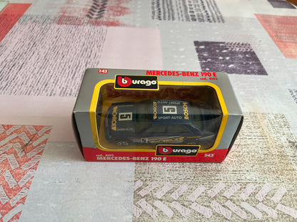 Voiture miniature Burago Mercedes Benz 190 E 4102 au 1/43