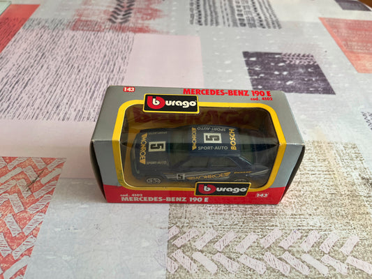 Voiture miniature Burago Mercedes Benz 190 E 4102 au 1/43