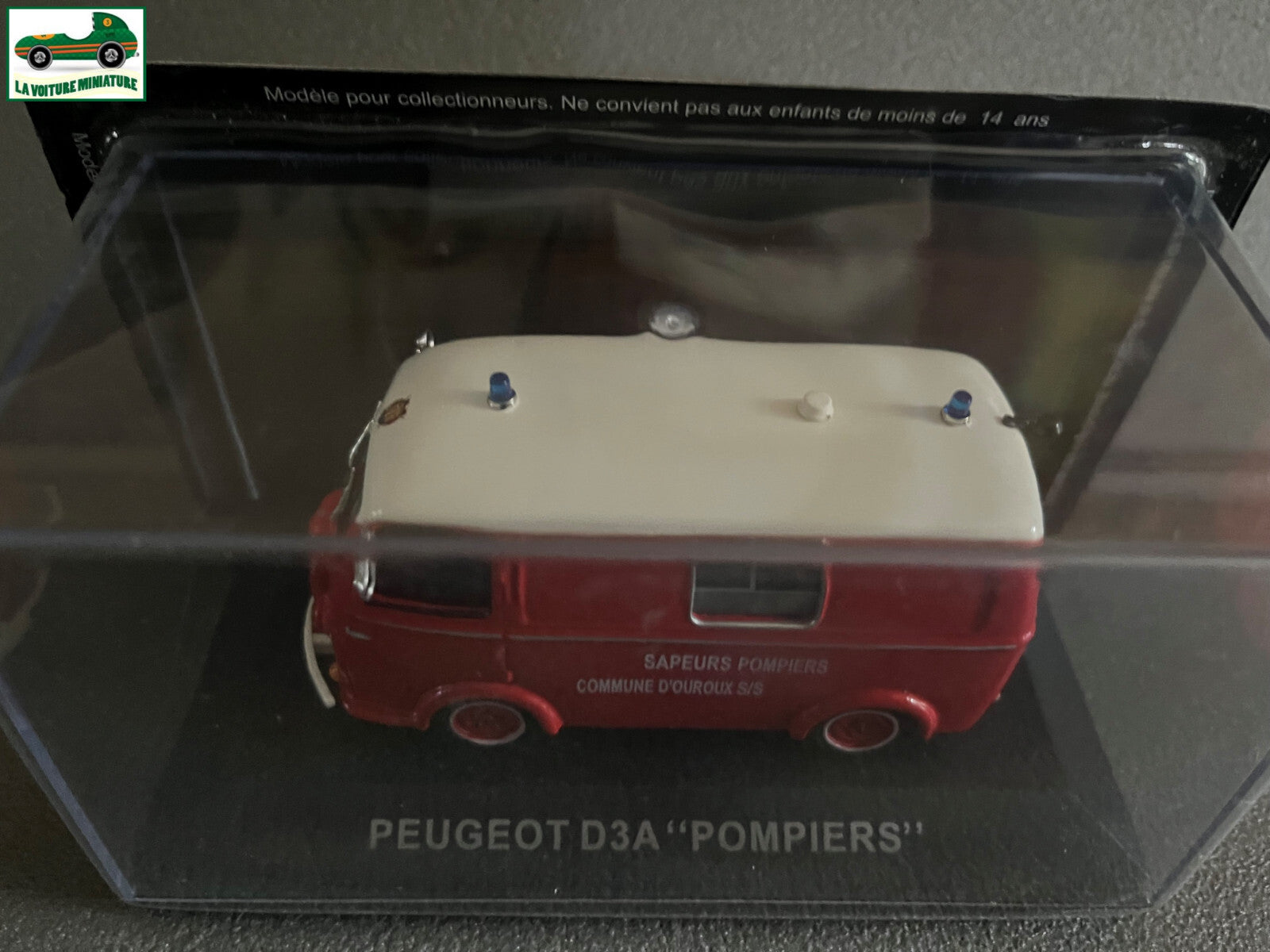 Voiture Miniature Camion Peugeot D3A Pompiers au 1/43