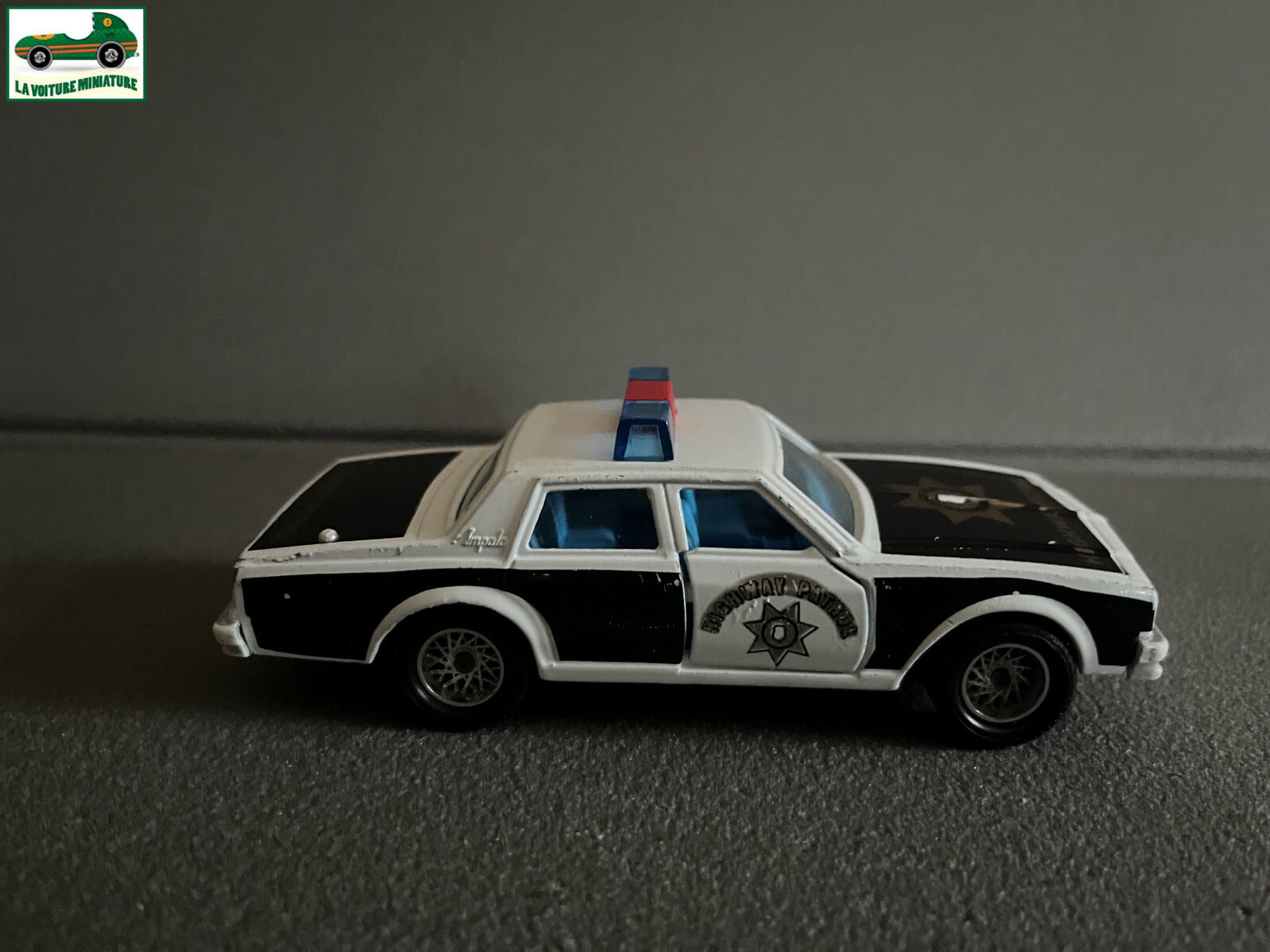 Voiture miniature Chevrolet Impala Highway Patrol Police Majorette France 1/41