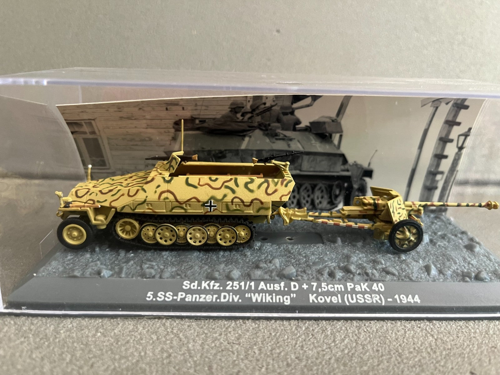 Miniature Militaire Char Tank Blindé Sd.Kfz. 251/1 + 7.5 cm Pak 40 Altaya 1/72
