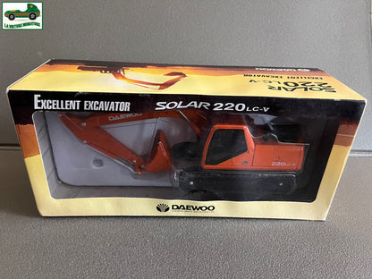 Miniature Véhicule de chantier Excavateur Daewoo Solar 220 LC-V au 1/40