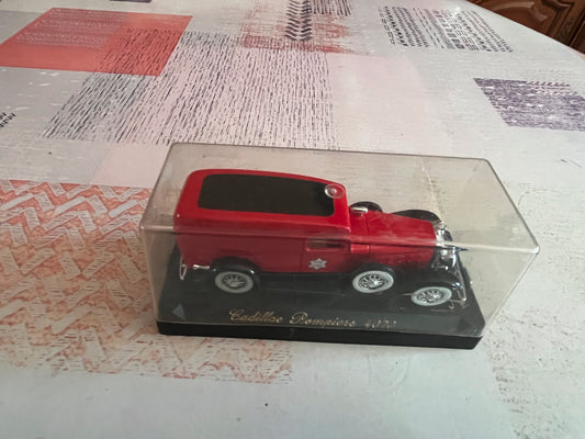 Voiture Miniature Cadillac Pompiers 4070 Solido au 1/43