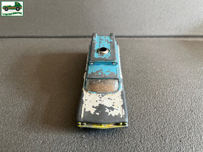 Ancienne Voiture Miniature Superior Ambulance Cadillac Corgi Toys Britain Epave