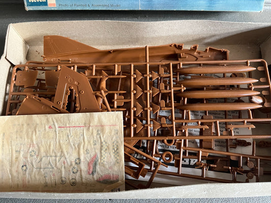 Maquette Militaire Avion F-4E Phantom II McDonnell Douglas Revell 1/72