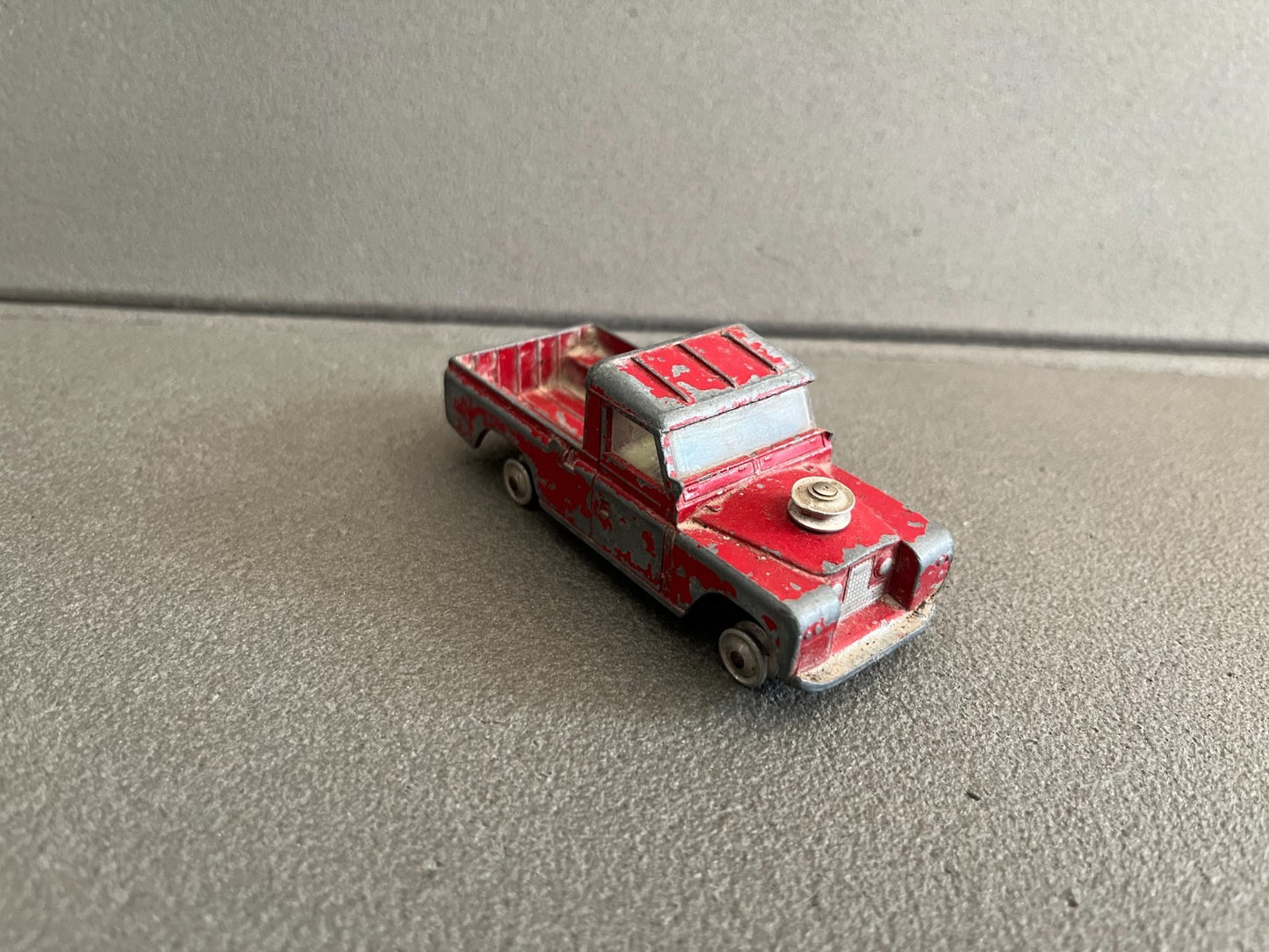 Ancienne Miniature Voiture Land Rover 109 W.B. Corgi Toys Epave 1/43