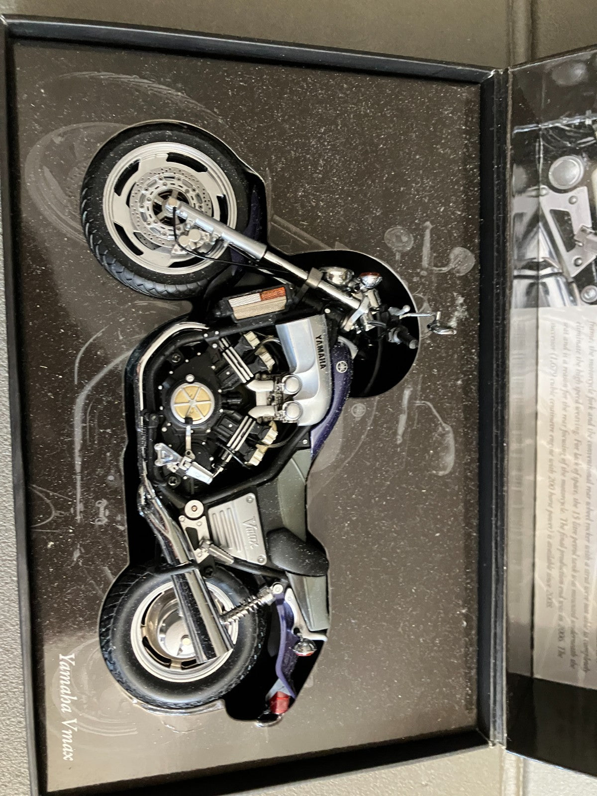 Moto miniature Yamaha Vmax 1993 Blue Minichamps 1/12