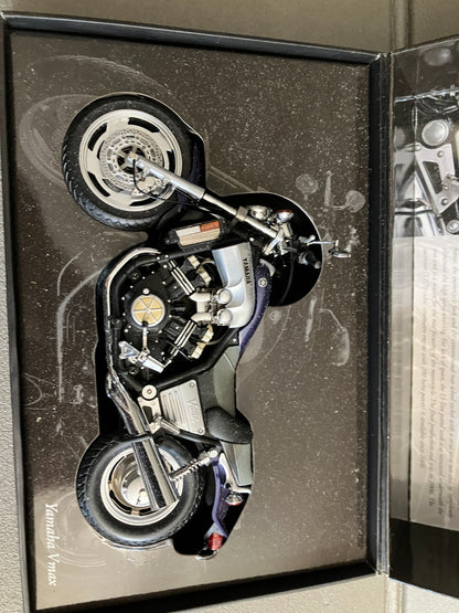 Moto miniature Yamaha Vmax 1993 Blue Minichamps 1/12