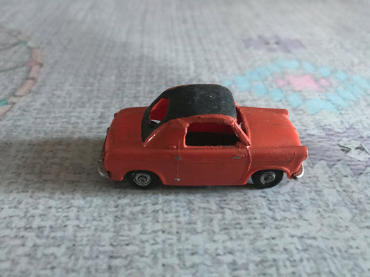 Ancienne Voiture Miniature Vespa 400 Norev Plastique France 1/43 Repeinte Epave