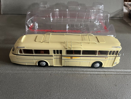 Voiture miniature Ikarus 66 1/43 Autobus Autocars du Monde