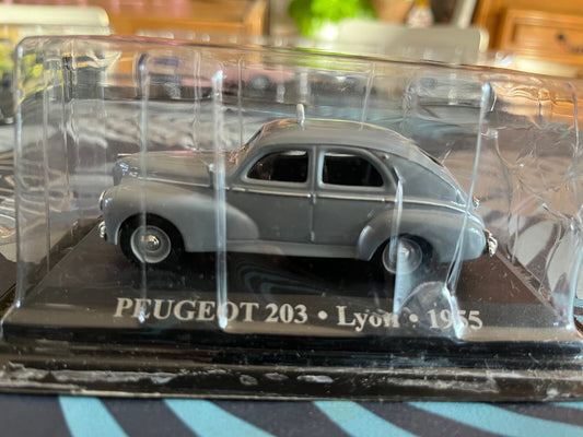 Voiture Miniature Peugeot 203 Lyon 1955 Taxi Du Monde au 1/43 Altaya