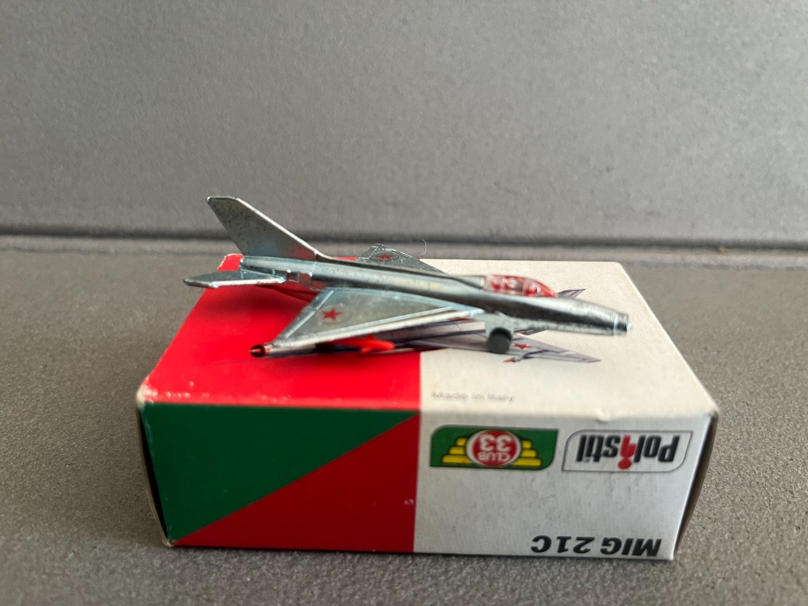 Ancien Avion miniature Militaire Mig 21 C Club 33 Polistil 1976