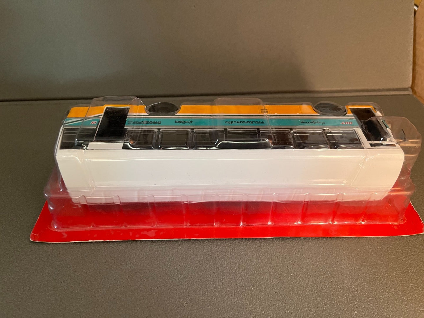 Voiture miniature Tata LPO 1512 Autocar Autobus Bus Hachette 1/43