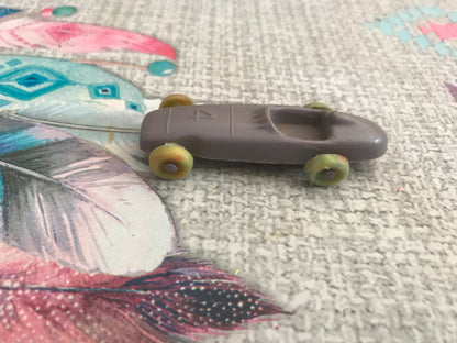 Jouet Ancien Voiture Miniature Plastique Course N° 4 7,5cm environ
