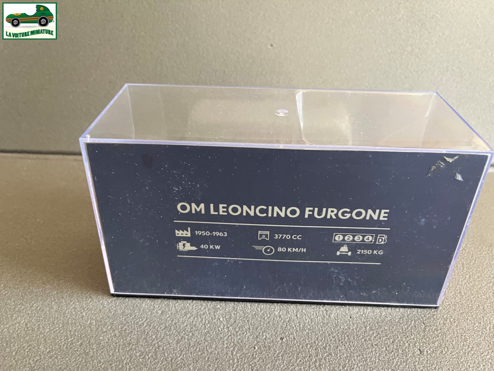 Voiture miniature publicitaire utilitaire OM Leoncino Furgone Vibram 1954 1/43