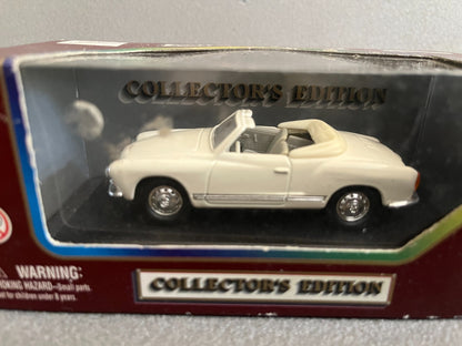 Voiture Miniature Volkswagen Karmann Ghia 1960 Road Legends au 1/43