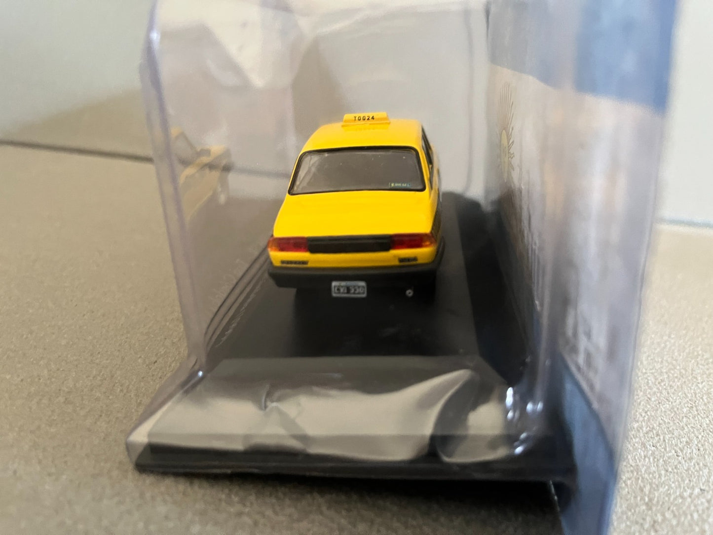 Voiture Miniature Peugeot 504 Taxi Cordoba 1999 Ixo Argentine au 1/43