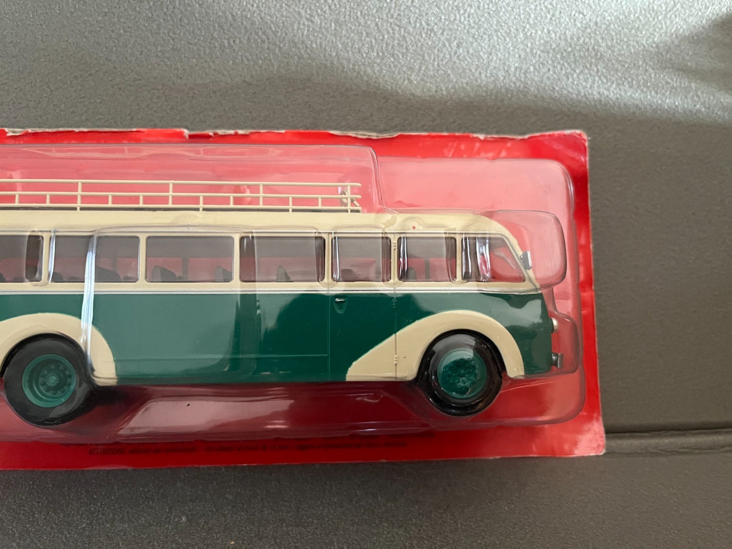 Voiture miniature Panhard Movic IE 24 1948 1/43 Autobus Autocars du Monde