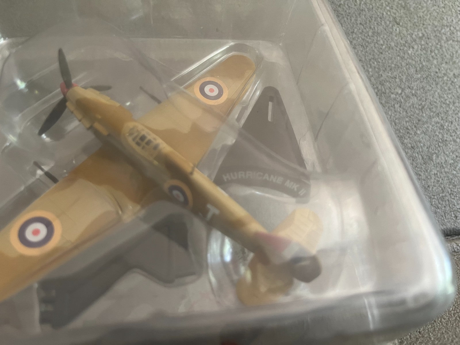 Avion miniature Militaire Hurricane Mk II 1/110 Delprado