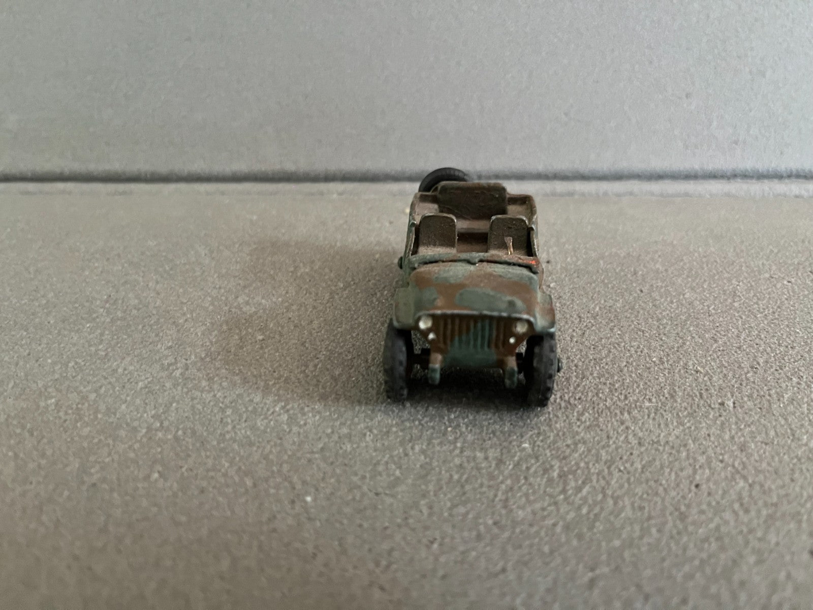 Ancienne Miniature Militaire Voiture Jeep Dinky Toys Meccano France Epave