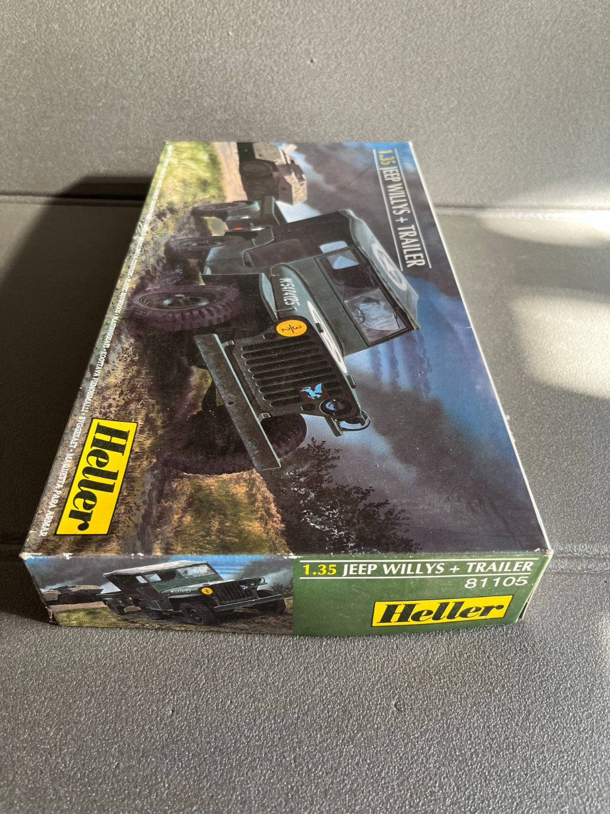 Maquette Militaire Blindé Figurine Voiture Jeep Willis Trailer Heller 1/35