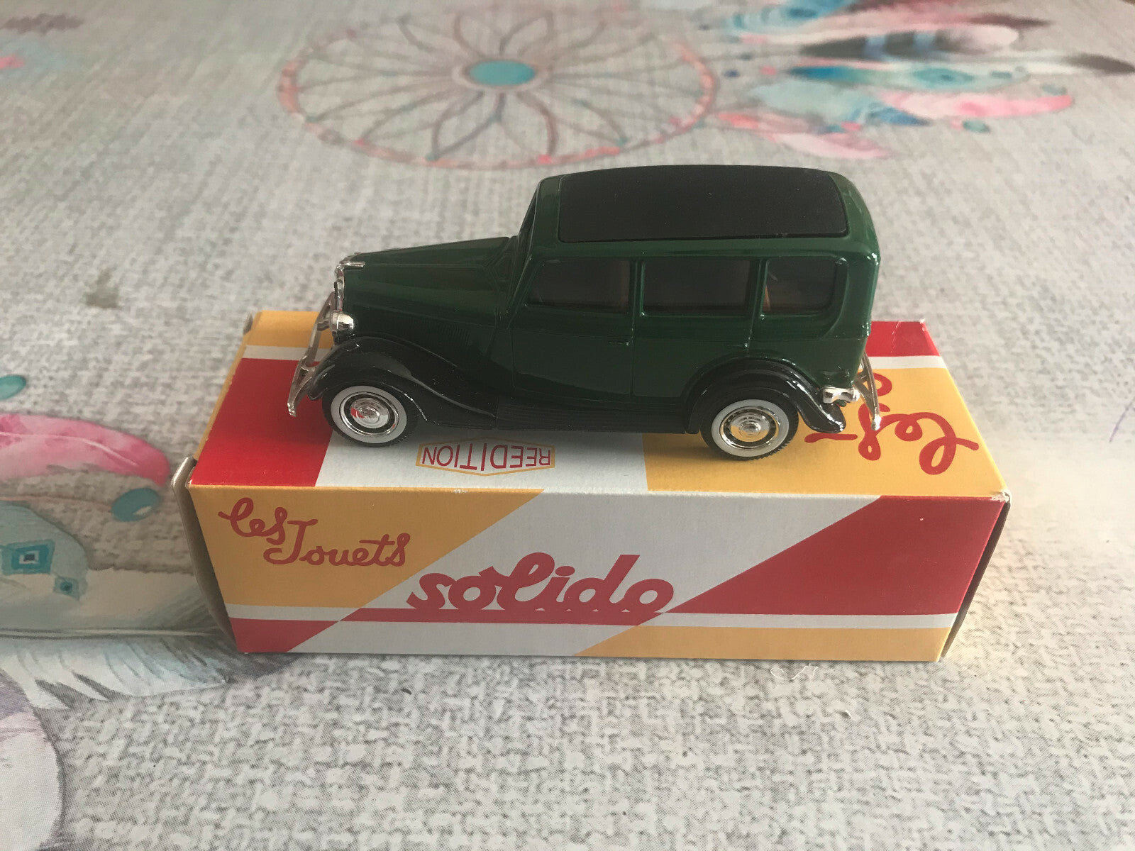 Voiture Miniature Ford V8 1936 Solido Hachette au 1/43