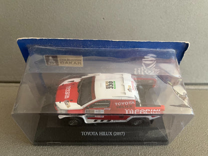 Voiture miniature Toyota Hilux 2017 Rallye Paris Dakar au 1/43