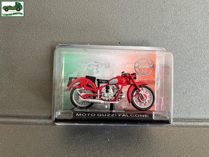 Moto miniature Guzzi Falcone Italienne Starline au 1/24