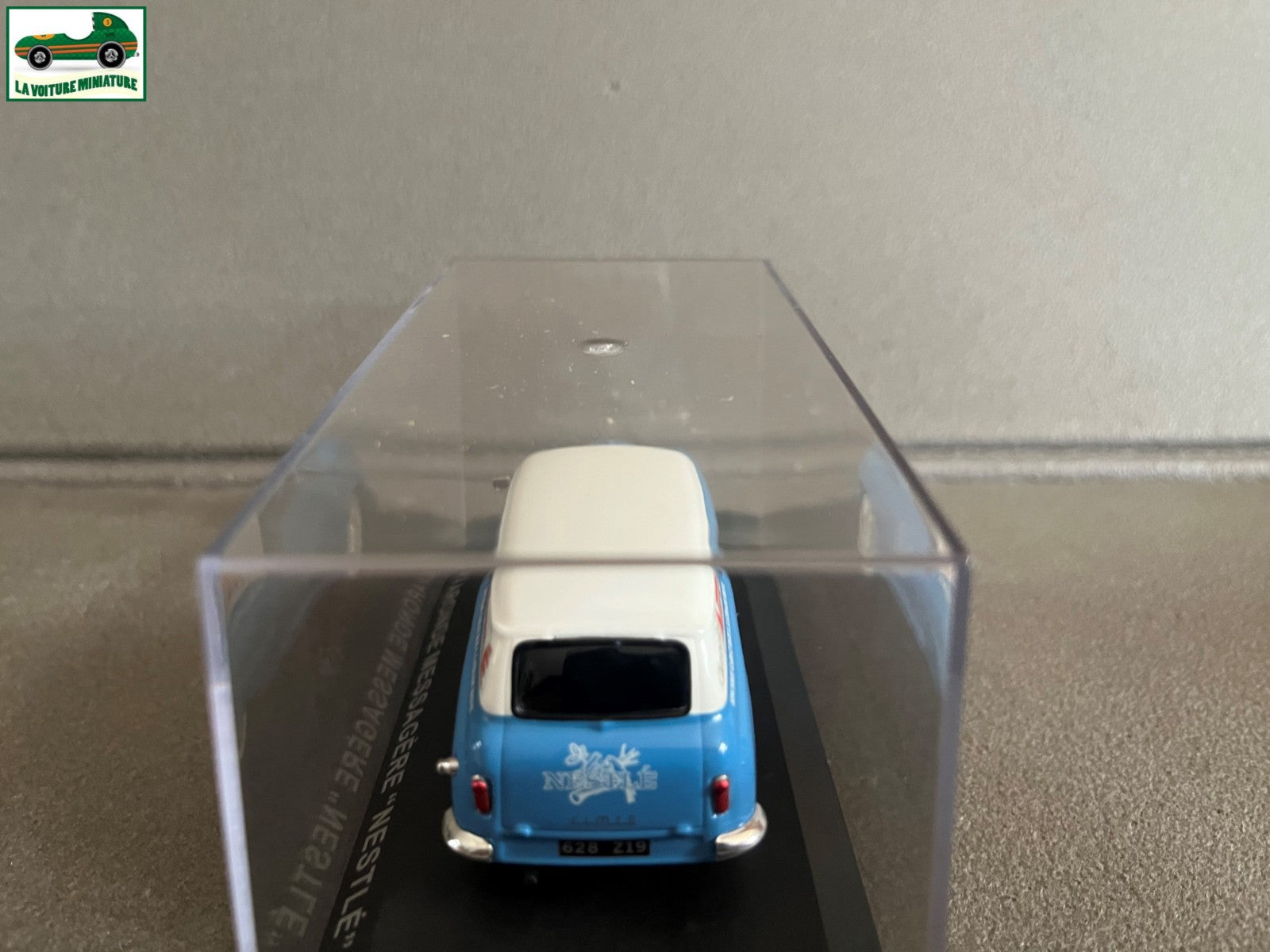 Voiture Miniature Publicitaire Simca Aronde Messagère Nestlé au 1/43