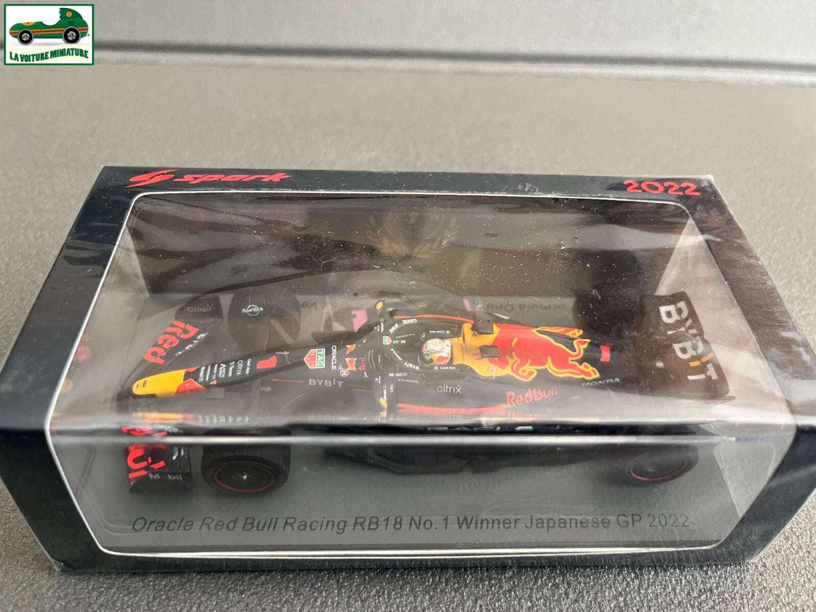 Voiture Miniature Formule 1 F1 Oracle Red Bull Racing RB18 Japon Spark au  1/43
