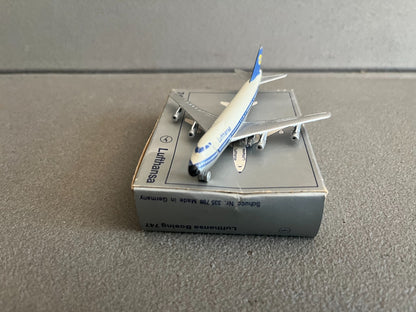 Ancien Avion miniature Boeing 747 Lufthansa Schuco Piccolo