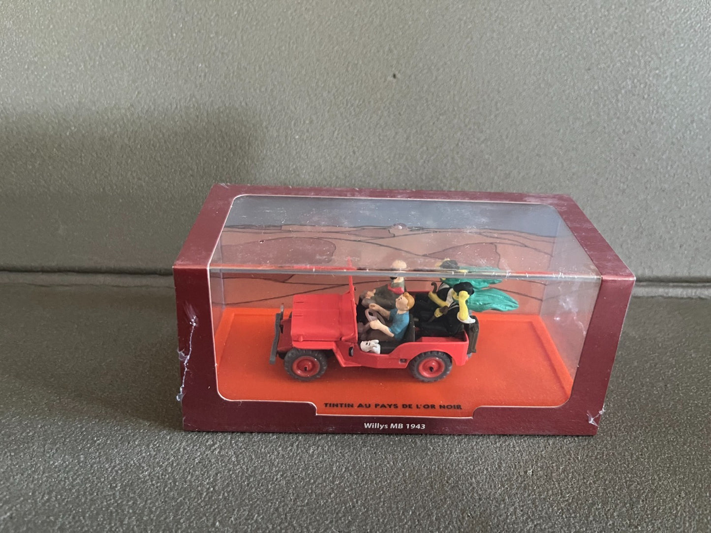 Miniature En Voiture Tintin Jeep Willis Rouge Ile Noire Hergé Atlas au 1/43
