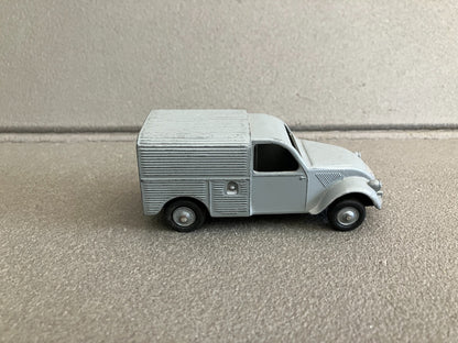 Ancienne Voiture Miniature Citroen 2CV Fourgonnette JRD France 1/43