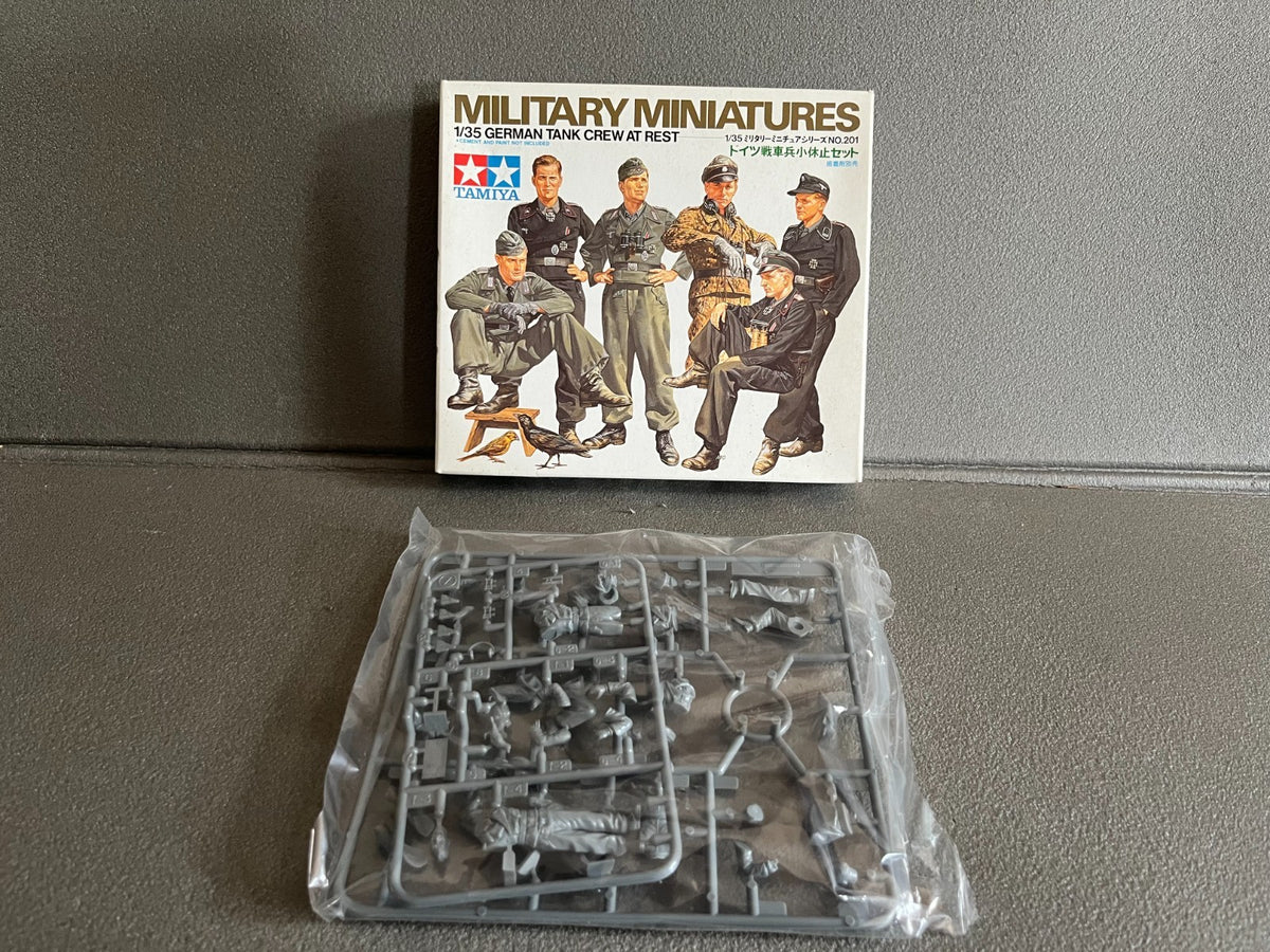 Maquette Militaire Figurine Soldat German Tank Crew At Rest Tamiya 1/35