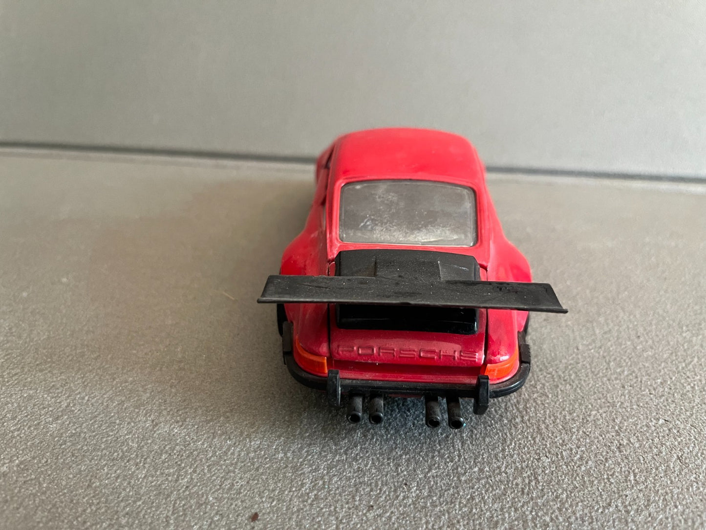 Ancienne Miniature Voiture Porsche 911 1/24 Burago