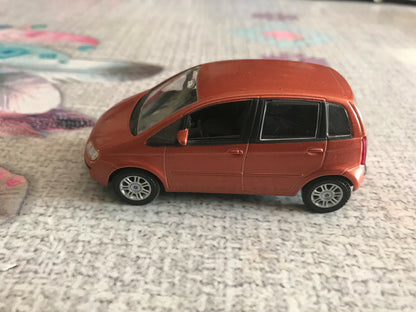 Voiture miniature Fiat Idea Norev au 1/43