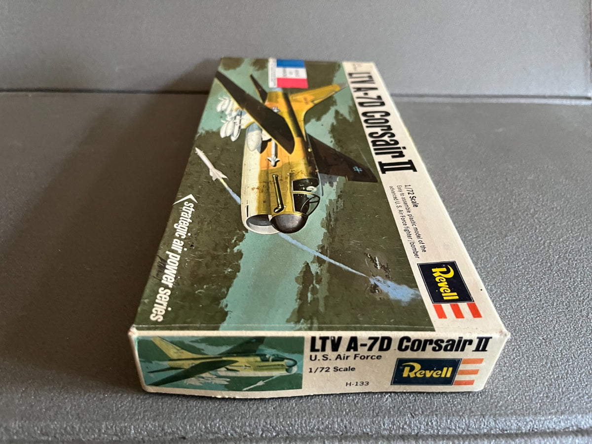 Maquette Militaire Avion LTV A-7D Corsair II Revell 1/72